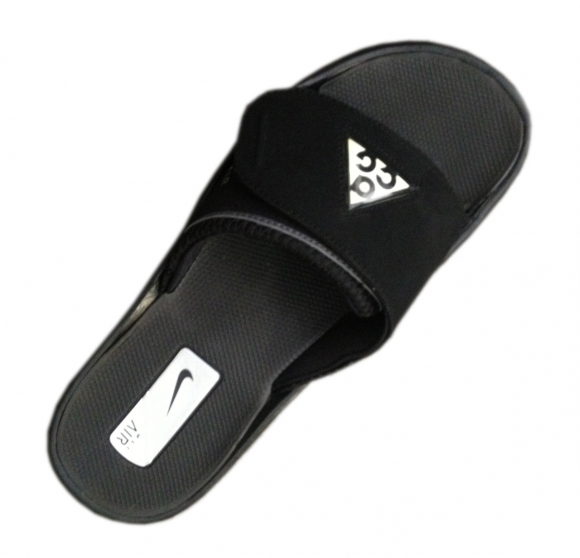 Slides / Shower Sandals